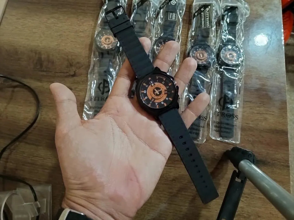 Black Rubber Strap Mens Watch Modern Stylish Design